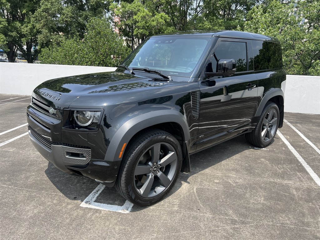 2023 Land Rover Defender V8